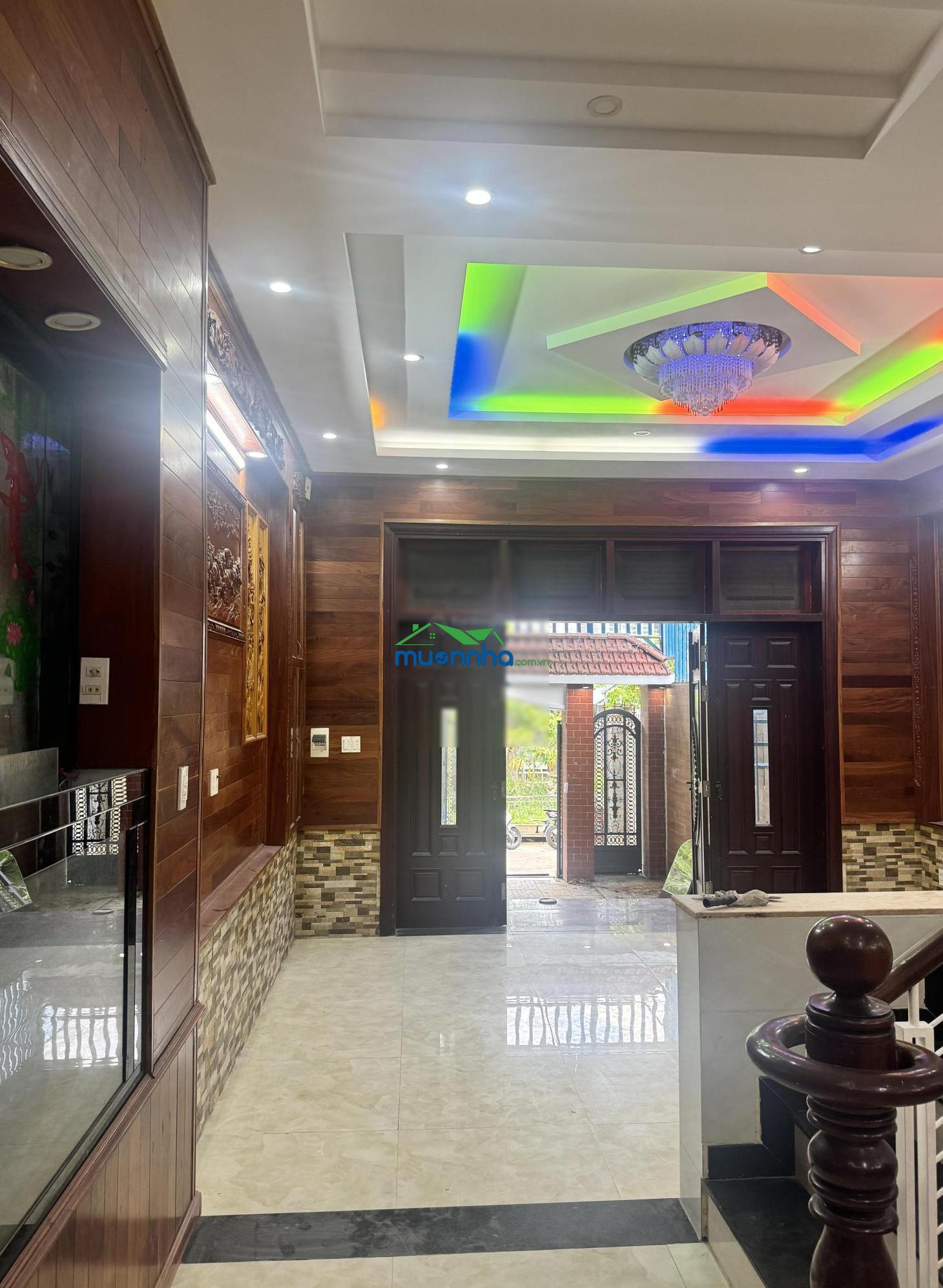 Bán nhà 3 lầu hẻm xe hơi quốc lộ 13, hbp thủ đức, diện tích to 113m². cách kdt vạn phúc 1km