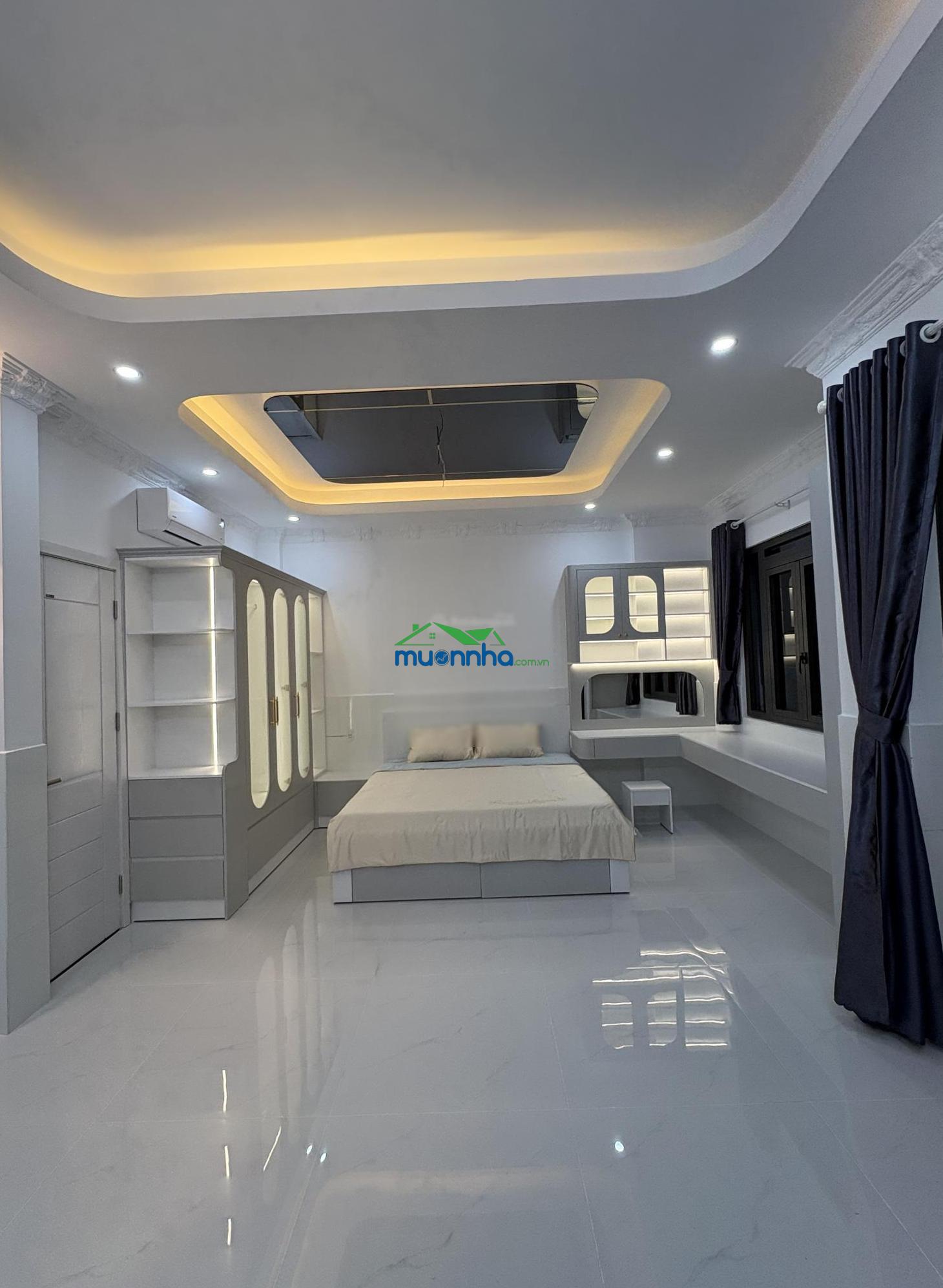 Bán nhà 3 lầu sân thượng. hẻm 1181