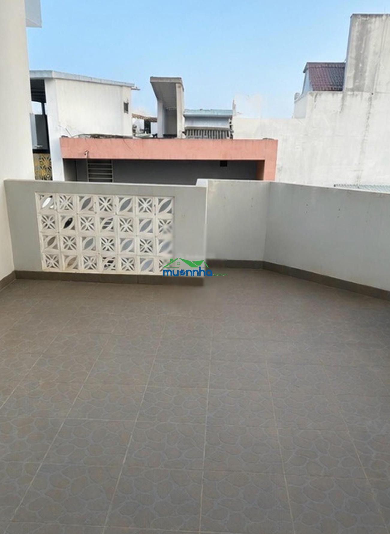 Hiệp bình - hẻm xe hơi - 1 trệt 2 lầu - sẵn dòng tiền cho thuê 15tr/tháng - 2