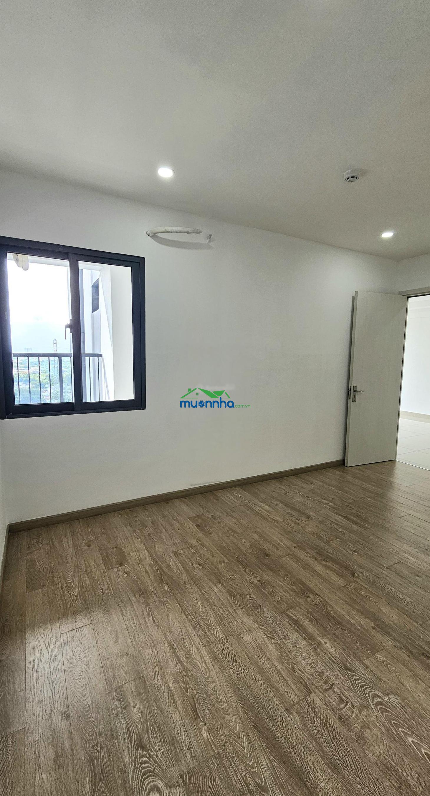 Bán 3pn, 86m2, nhà mới chưa ở. chỉ 32.5tr/m2 full vat, đã hoàn thiện bếp + trần đèn + khóa từ