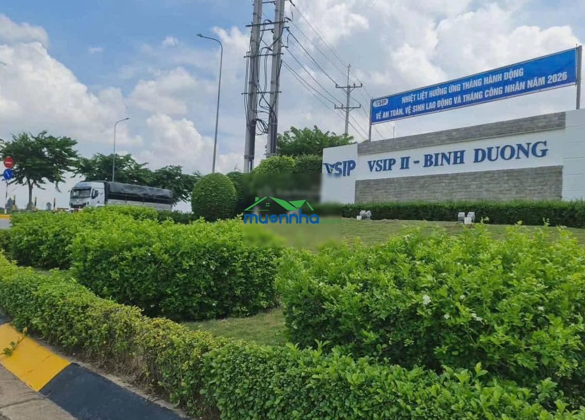 Cần bán gấp lô đất 3 mặt đường cực đẹp cách kcn vsip 2 chỉ 400m