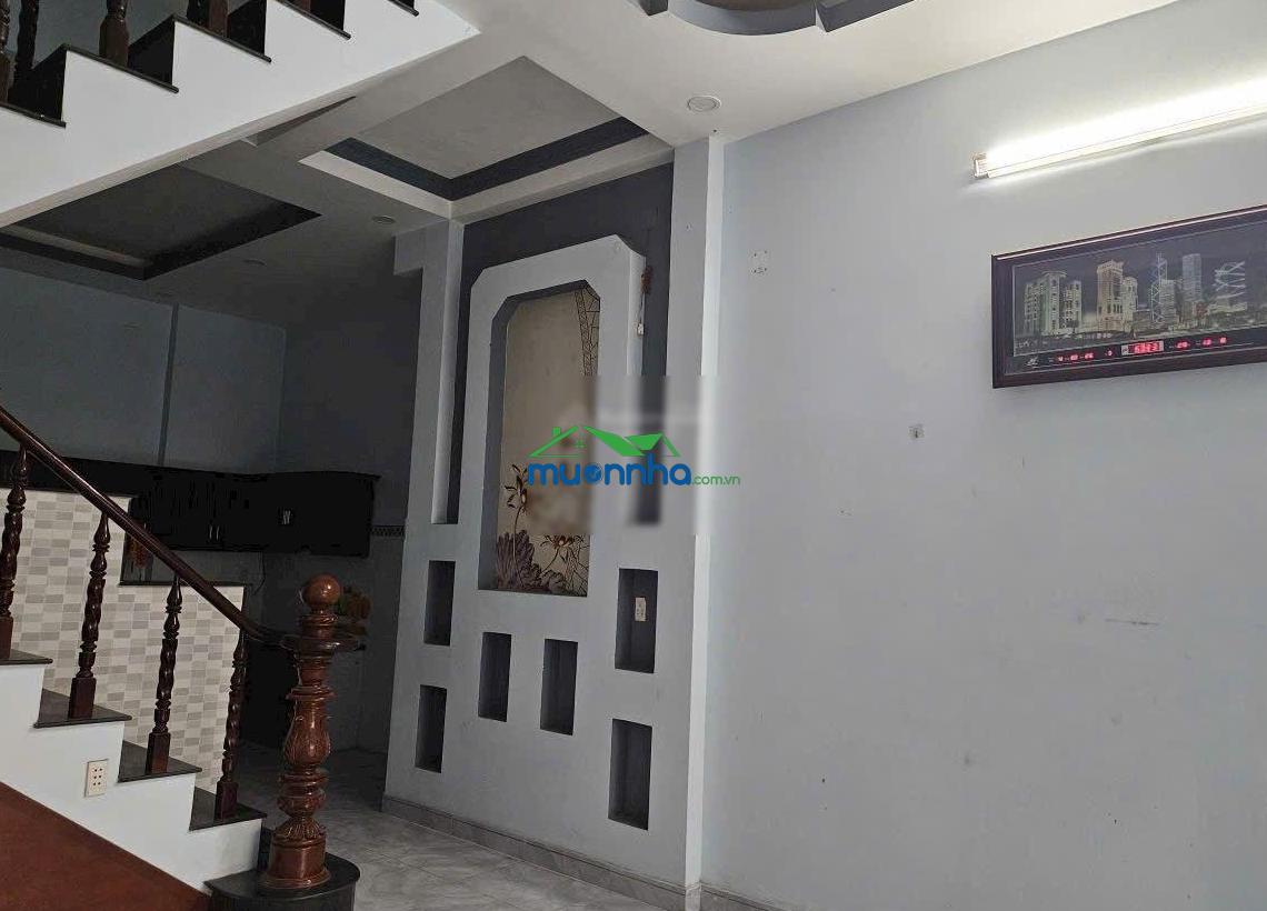 Nhà 3 tầng còn mới, mặt tiền gò cát vào 50m, hẻm ô tô tránh nhau, ngang 5,14m - 4