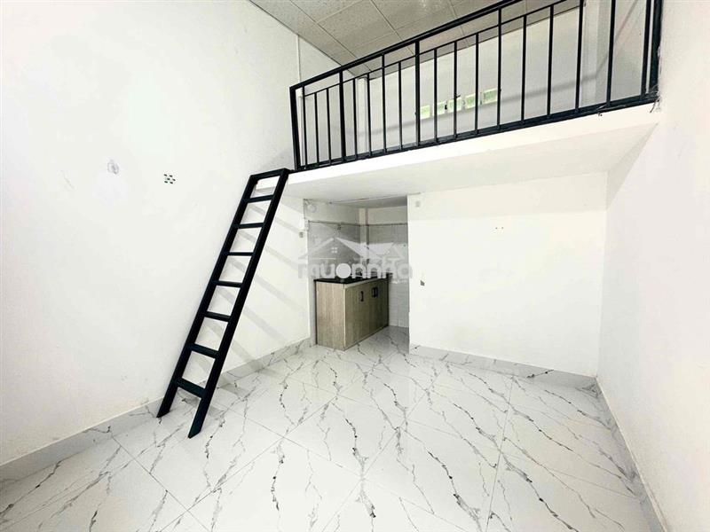Gác cao, không đụng đầu, tên lửa