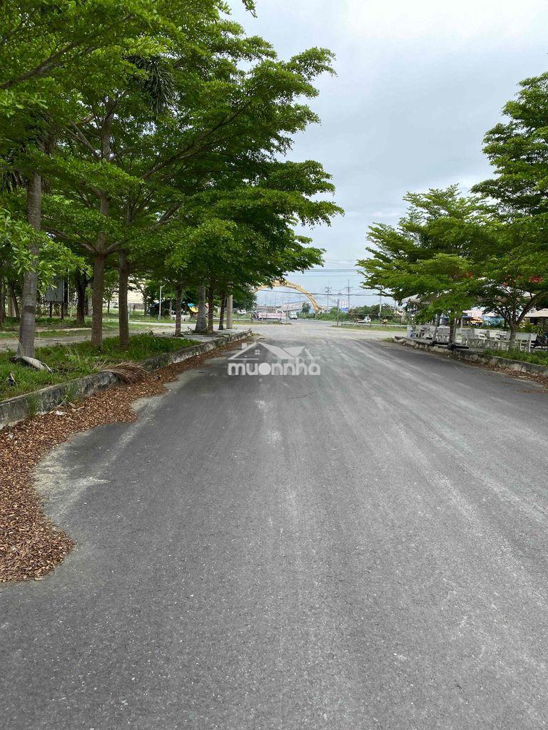 Còn 1nền lkv b8 - 39 140m2 thổ cư 100% sổ hồng sẵn tại daresco