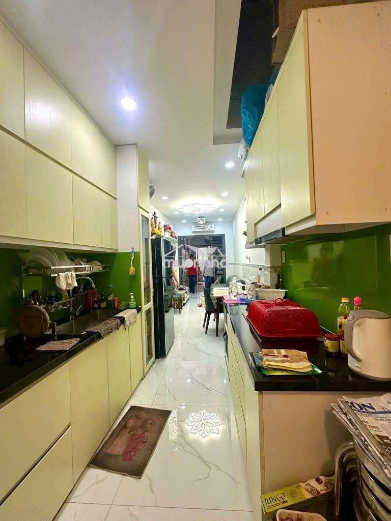 Nhà-nc-4pn-3wc-gia-15tr-tl-cach mạng tháng tám.q10
