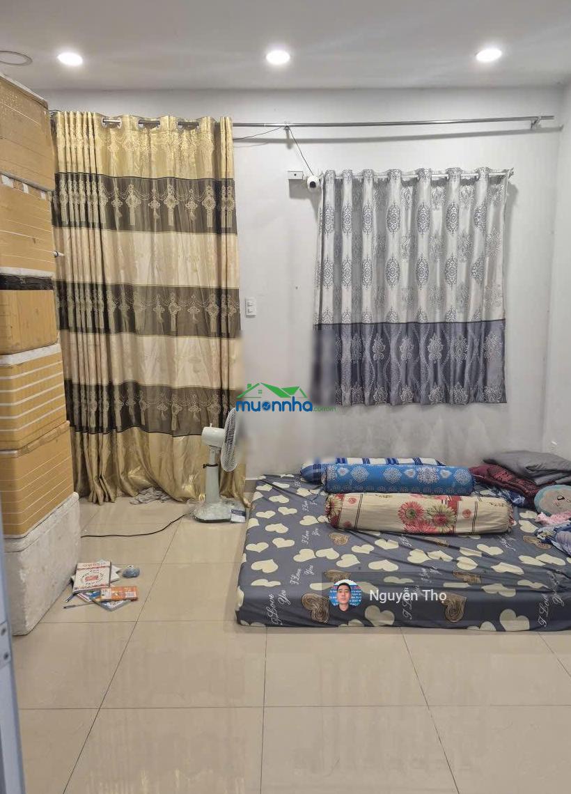 Bán nhà dt: 4 x 11.5m 1 lầu 2 phòng hẻm đường lê trọng tấn p tây thạnh.