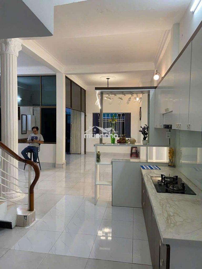 Chính chủ cần bán gấp hẻm xe hơi phú nhuận