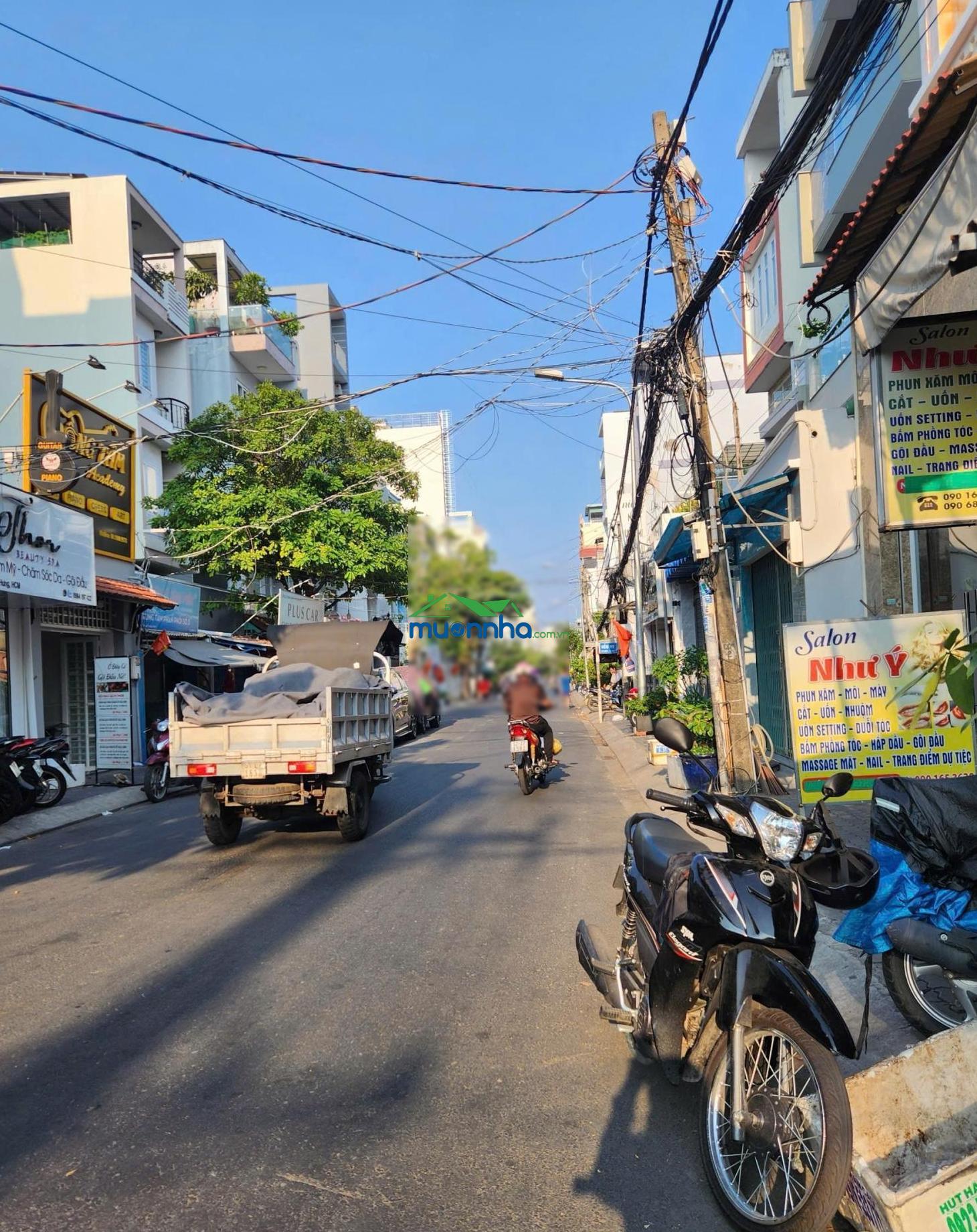 Bán nhà 2 lầu, đầy đủ nội thất 590 triệu, hẻm 33 đường số 53 kế lâm văn bền, q7
