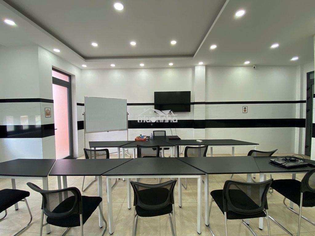 Tòa nhà 6 tầng mặt tiền đào trinh nhất và phạm văn đồng. giá 42 triệu - 4