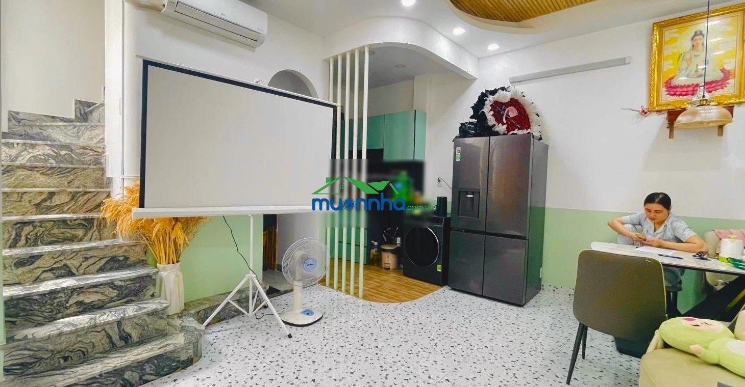 Sát mặt tiền dương bá trạc, 4 tầng, ngang 5.5m, 3 phòng, ko có căn thứ 2