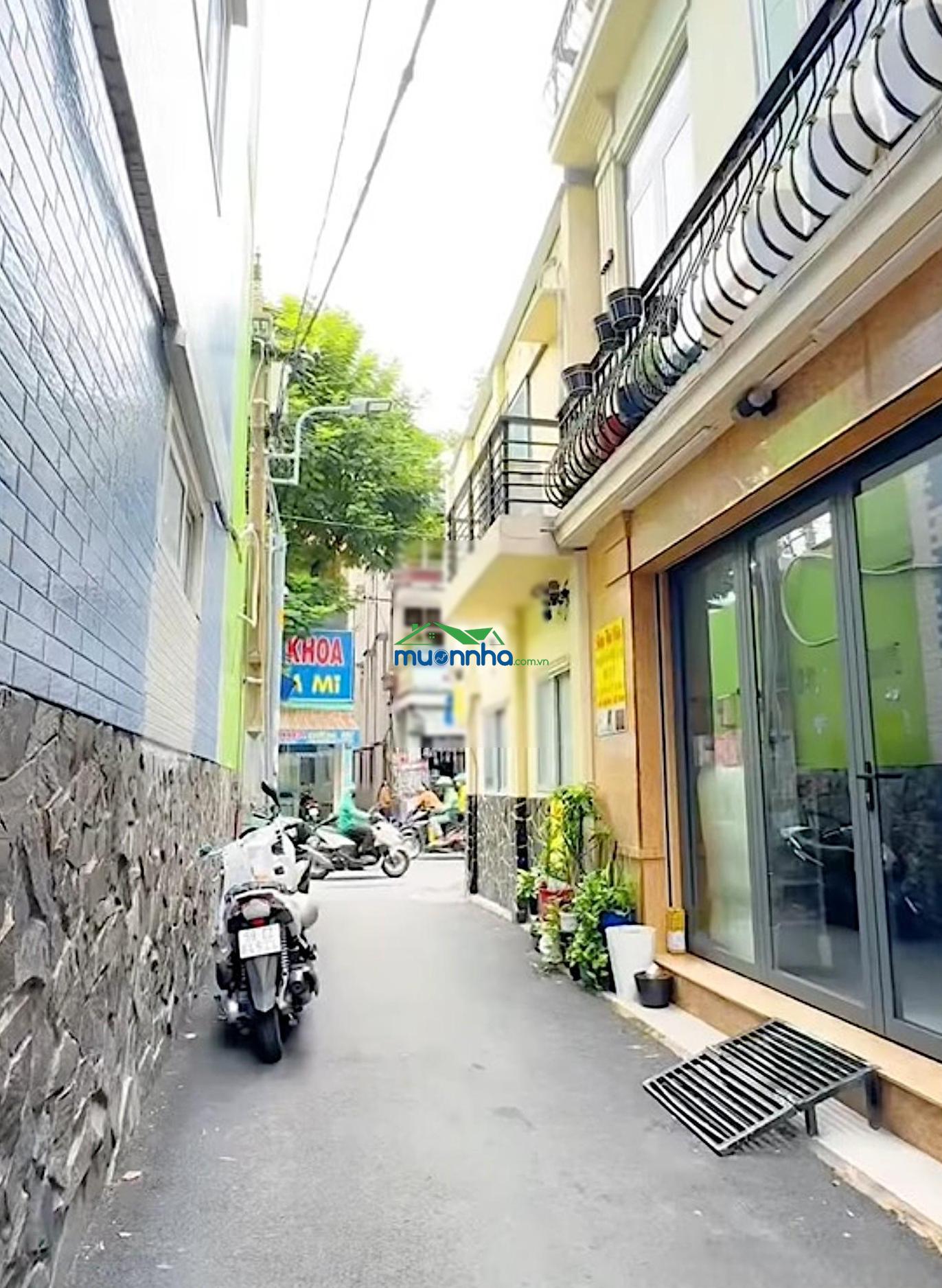 Bà hạt quận 10 4 tầng đúc kiên cố hẻm nhựa taxi đỗ cửa 1 căn ra mặt tiền chỉ 5ty95