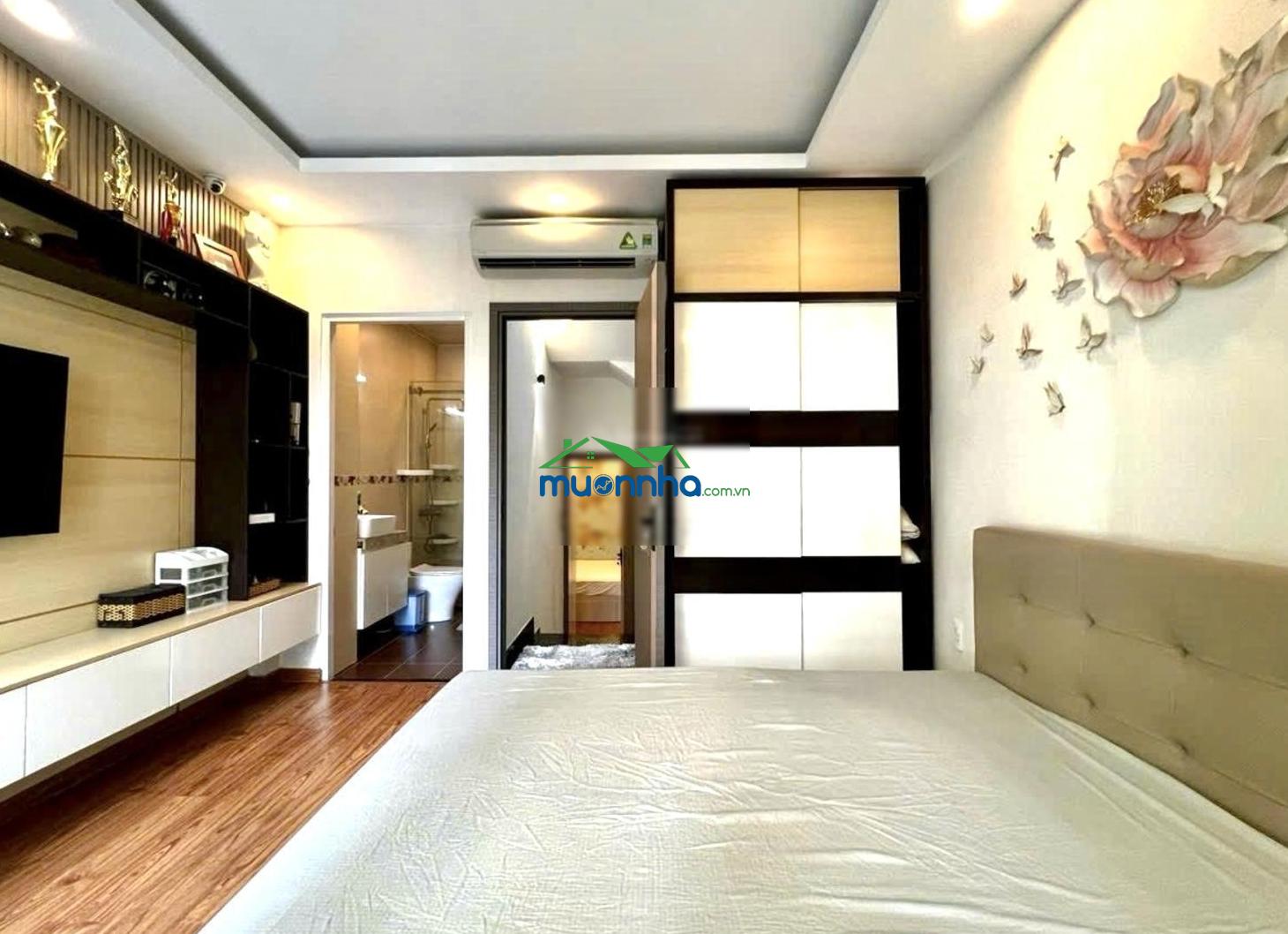 Chủ gấp bán - hàng hiếm, oto vào nhà, 3 tầng (4 x 12) nhà đẹp ở ngay gần rạch xuyên tâm - 3