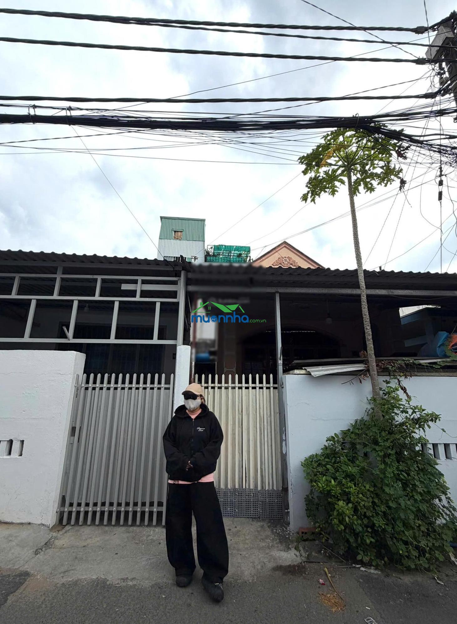 Dt 101m2 - ngang 4.7m - đường xe hơi - hsxd 4.0 - cạnh kdc đông đúc và xlhn, tuyến metro