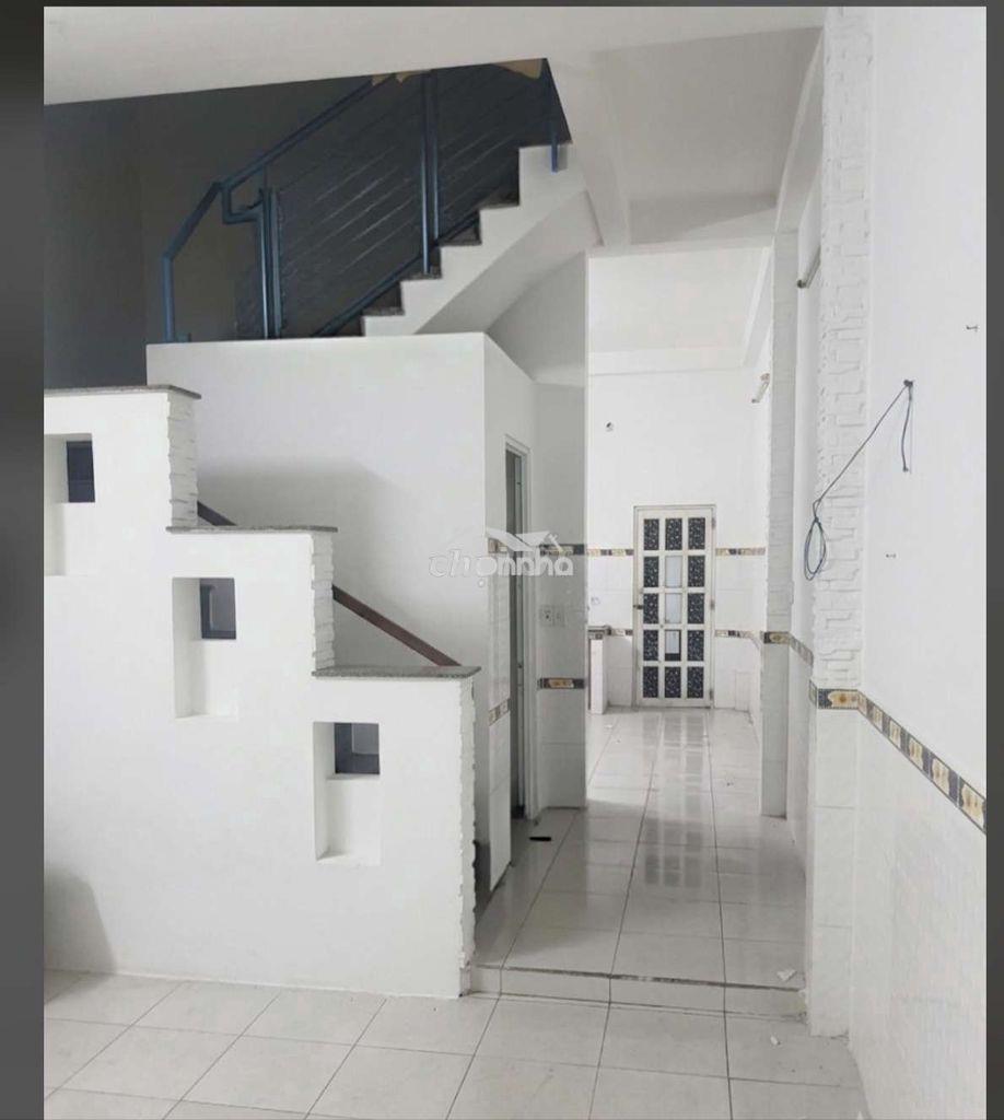 Cho thuê nhà diện tích rộng - 2