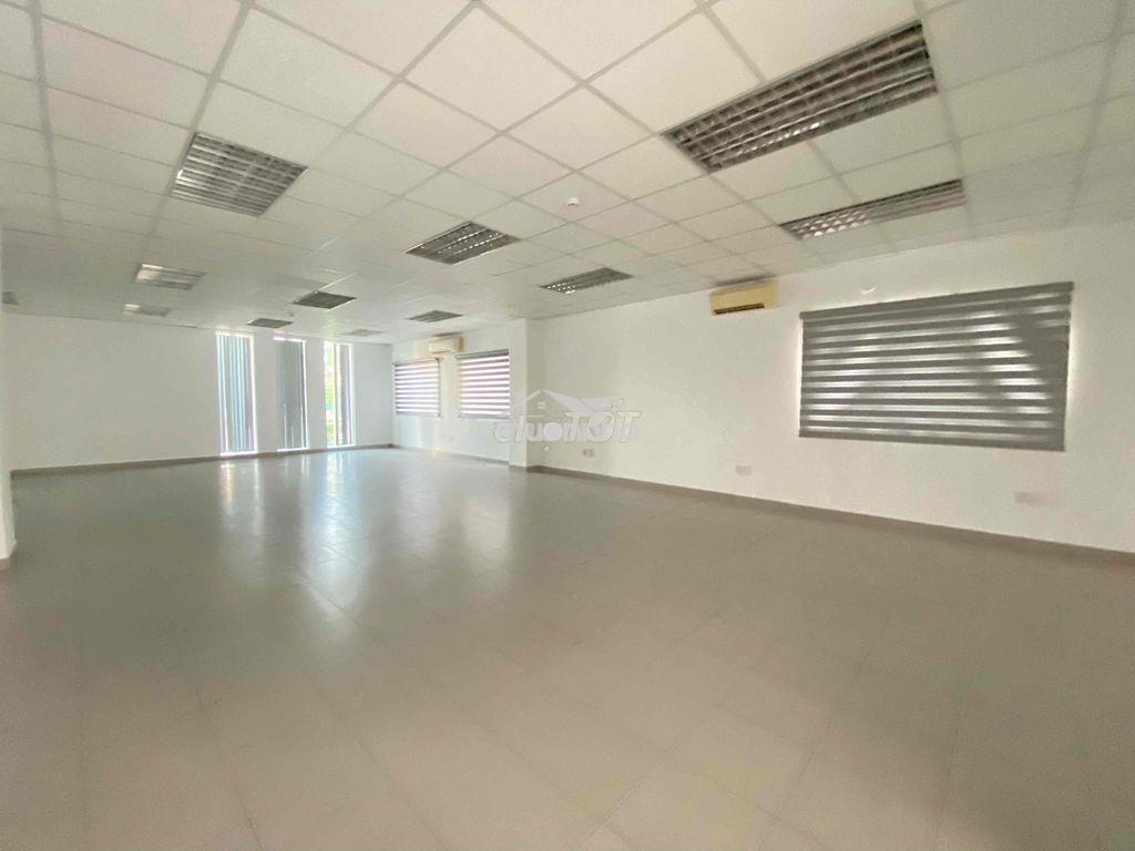 Mặt bằng kinh doanh  ngay trung tâm quận 3 - diện tích lên tới 300m2 - 3