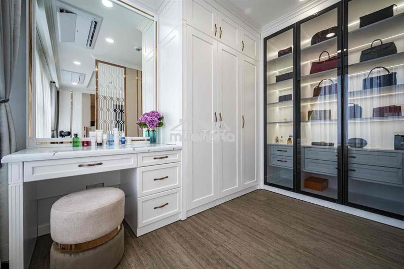 Cho thuê căn hộ 3phòng ngủ hà đô centrosa q10 138m2 full nội thất 45tr