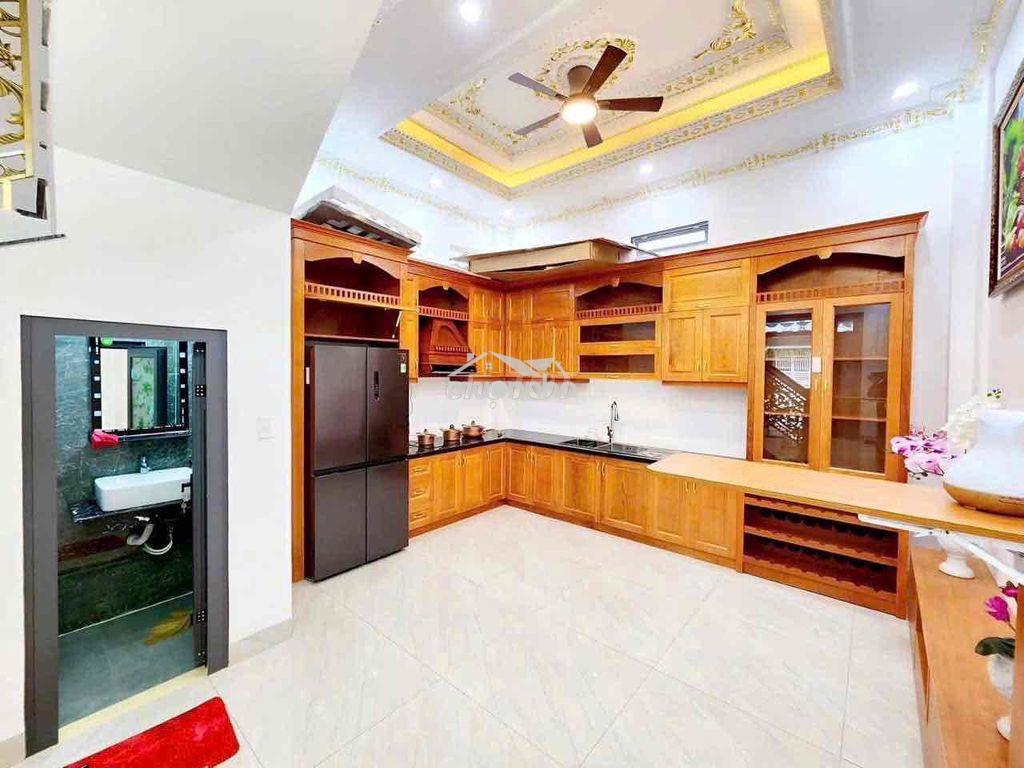 Bán nhà 1 trệt 2 lầu tân cổ điển hạ giá cực sâu - 4