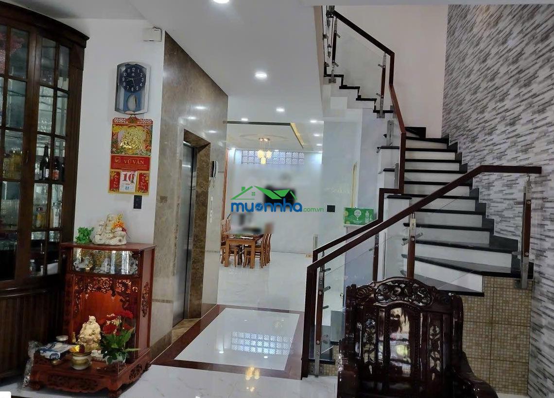 Hẻm 6m, sát kdc nam long, kế bên phú mỹ hưng, 3 tầng, ngang 8m, dài 14m, gà đẻ trứng vàng