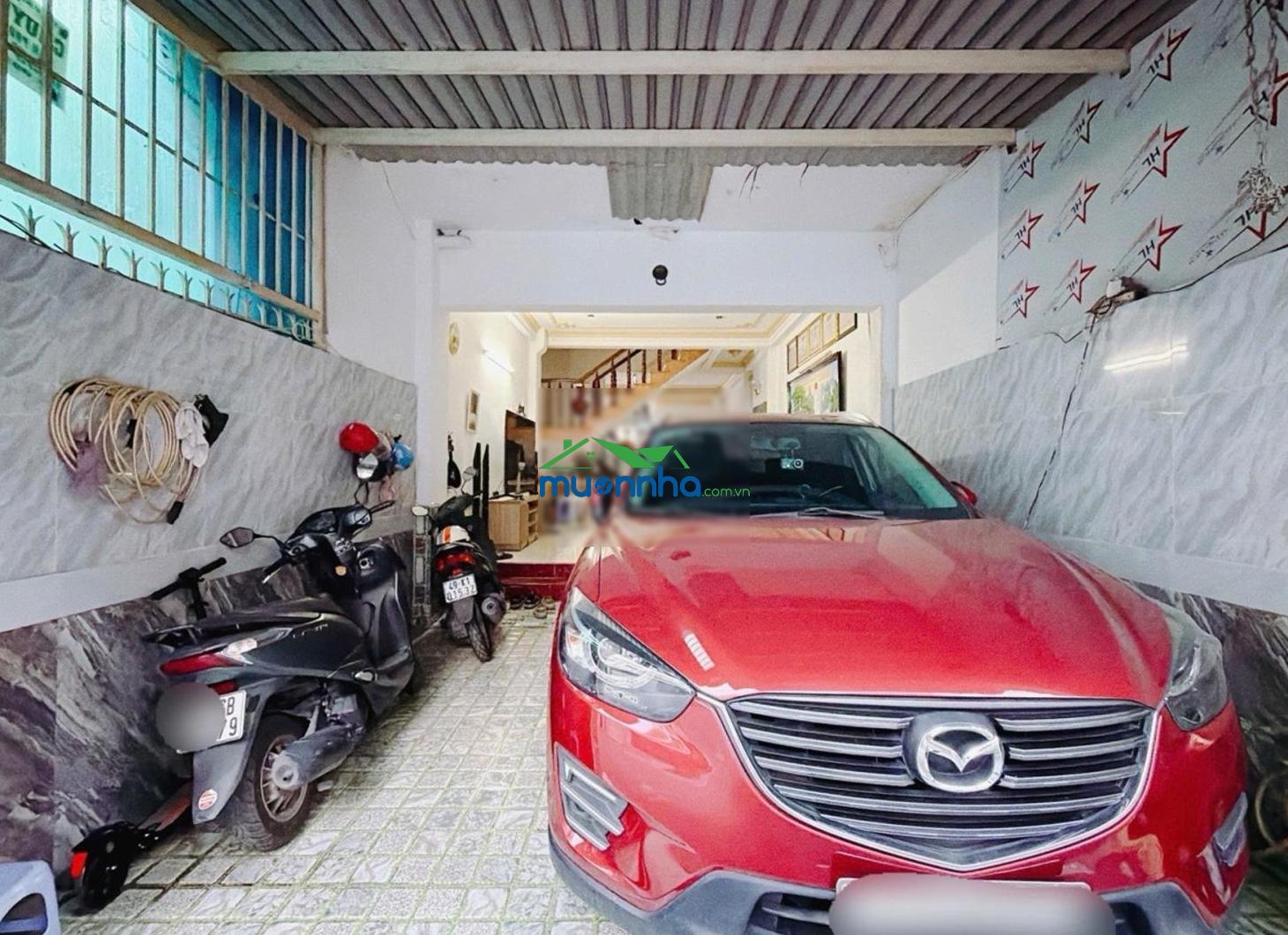 Nhà bán - 9.8 đồng - 84m2 - 3 tầng - 4.2x20 - ô tô tới cửa - ngay nhà thi đấu đa năng quận 7