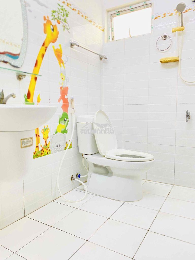 Cho thuê phòng ngay trung tâm quận 11 sát đường lê đại hành - 3