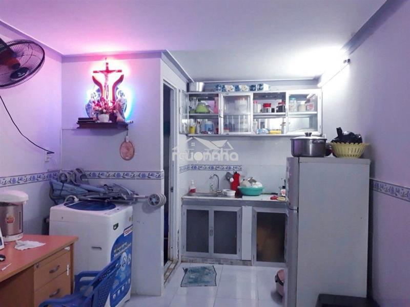 Nhà nhỏ sạch sẽ gần chợ thạnh xuân, đối diện trường cđ điện lực