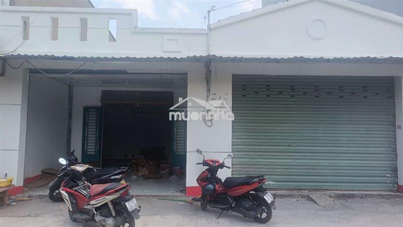 Nhà 10x20m, mặt tiền đường nhựa 1/tô ký ngay phòng công chứng đất việt