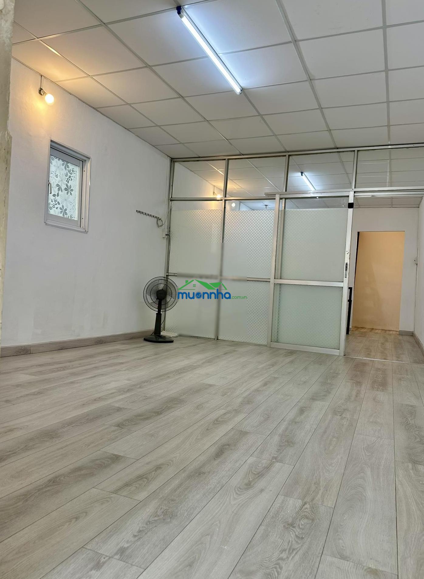 Hot - phú nhuận - huỳnh văn bánh - 50m² - 2t - sổ nở hậu - cách 20m ra mặt tiền - 7.6 tỷ - 2