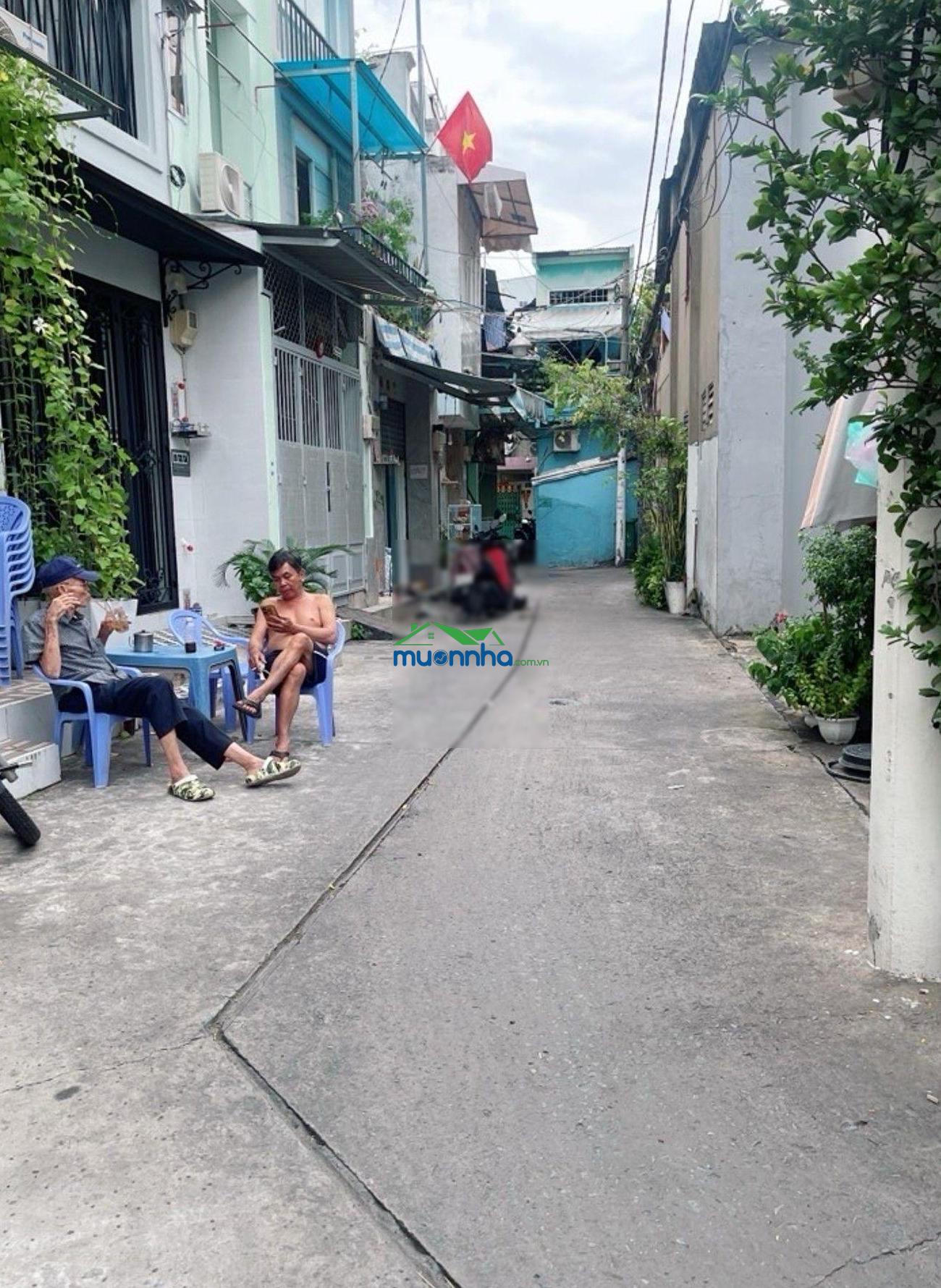 Nhà đẹp vòng xoay lê đại hành, q11 52m2 (4,1 x 12,7m), 4 tầng - 5pn -ôtô vào nhà - chỉ hơn 8 tỷ tl - 4
