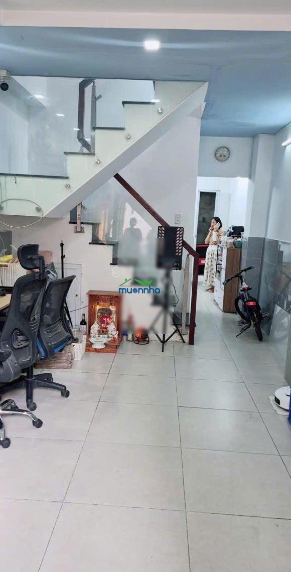 Gấp bán giảm hẳn 800 tr cho căn nhà 1 trệt 1 lầu dọn vào ở ngay phước long a. tp thủ đức