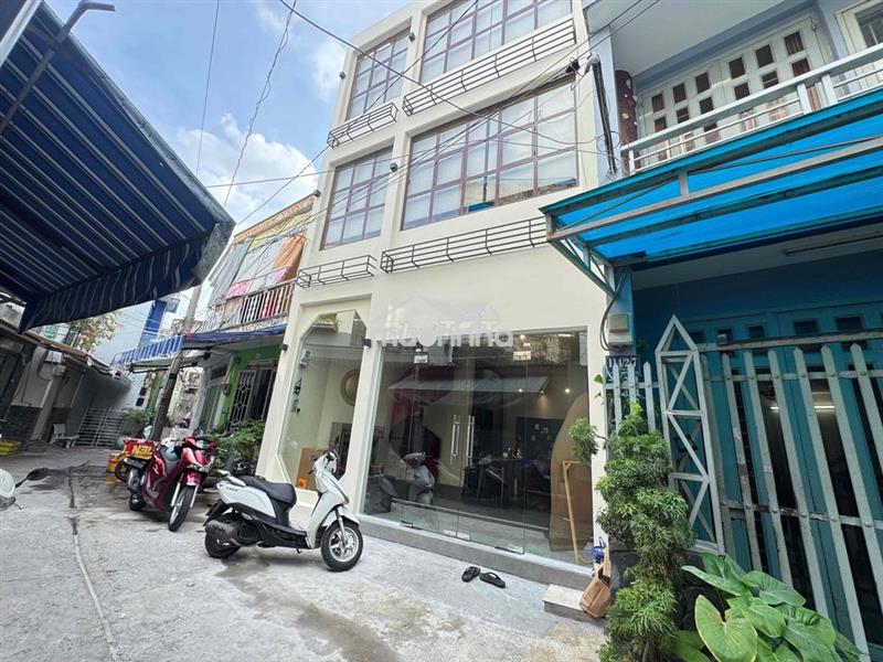 Nhà 3 tầng full nội thất ở ngay đường phú thọ hoà chỉ 4.99tỷ