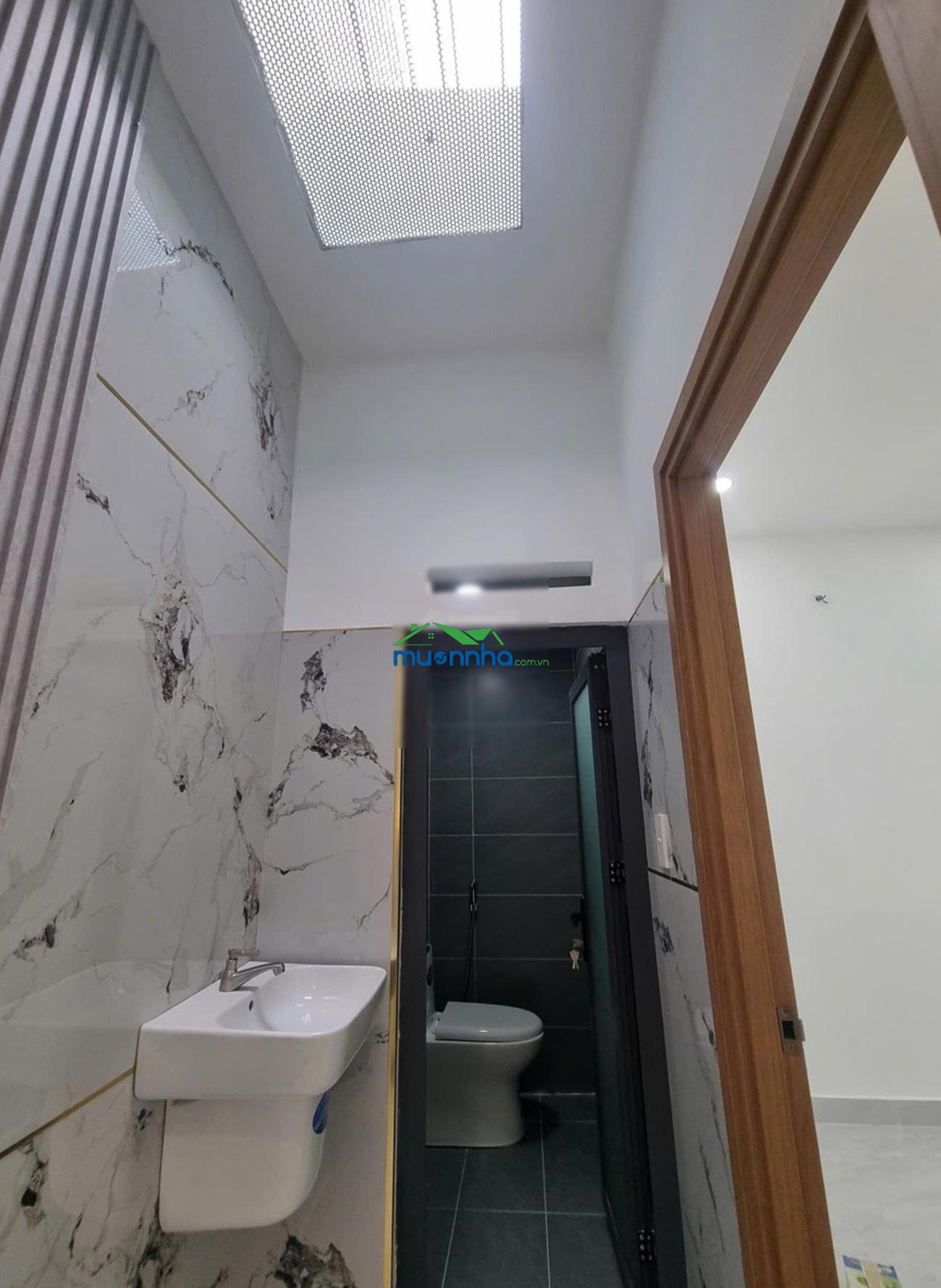 Nhà nhỏ đủ công năng - ngay vườn ươm bến xe buýt hiệp thành ~ 30m² - 2 tầng - giá 2 tỷ nhỉnh tl - 2