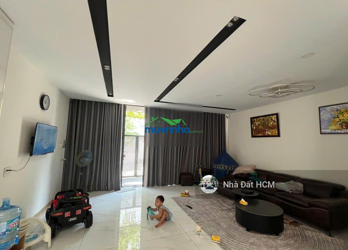 Nhà đẹp dọn vào ở ngay, sát mặt đường 17, gần ngay đại học ngân hàng nhà ngang 6m vuông vức