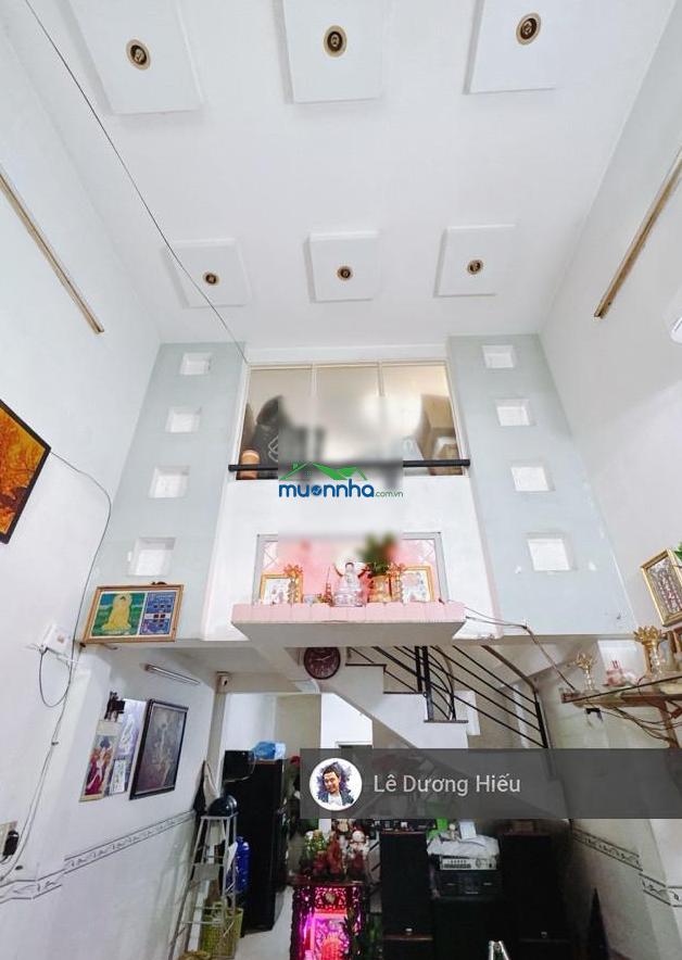(Có video nhà thật) nhà hoàng diệu 3 tầng. 40m2. hẻm 3m. sát chợ vuông vắn. chỉ 500m là tới quận 1 - 3