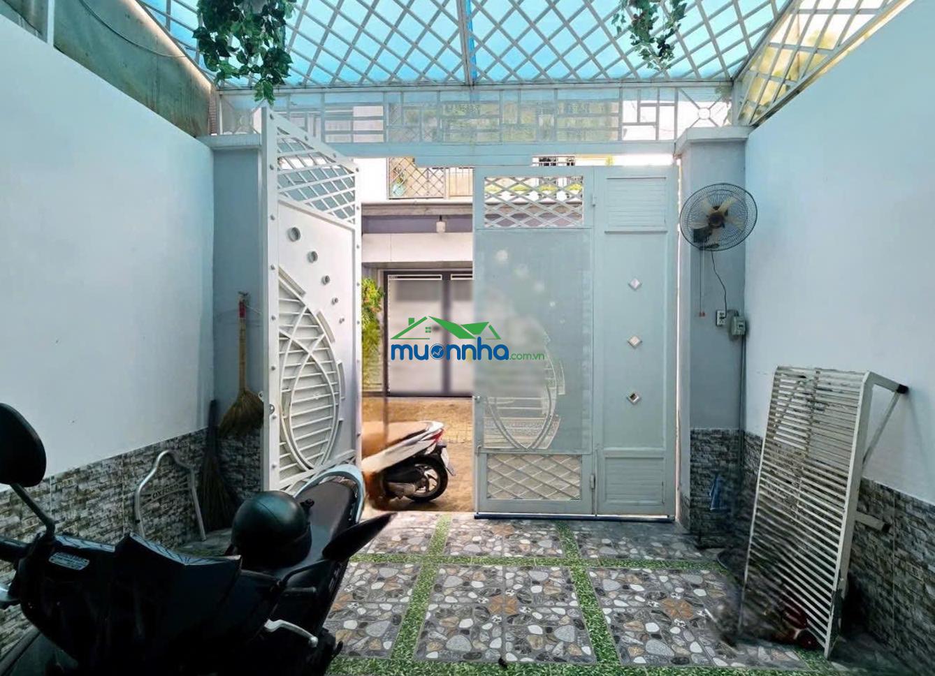 Bán nhà man thiện nhà đẹp, vị trí thuận tiện - 2
