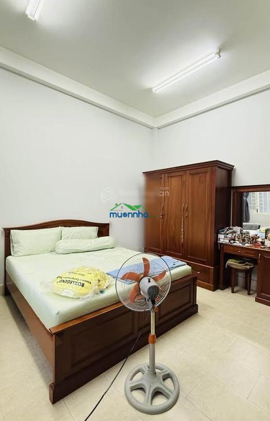 Bán gấp nhà hẻm 5m gần chợ trần hữu trang, phú nhuận - 63,8m², 1 trệt 2 lầu, giá chỉ 3 tỷ 350 - 4