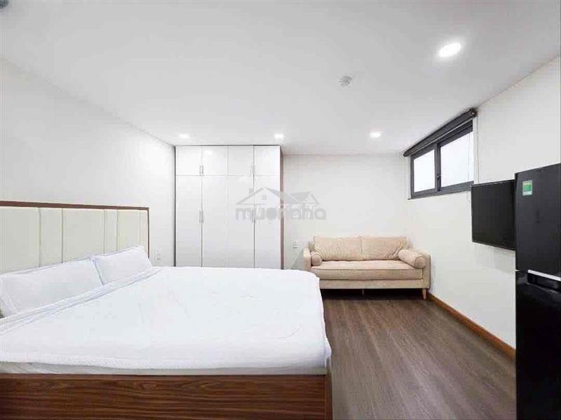 Đang trống phòng mới xây gần kcx, ufm, pmh, crescent mall