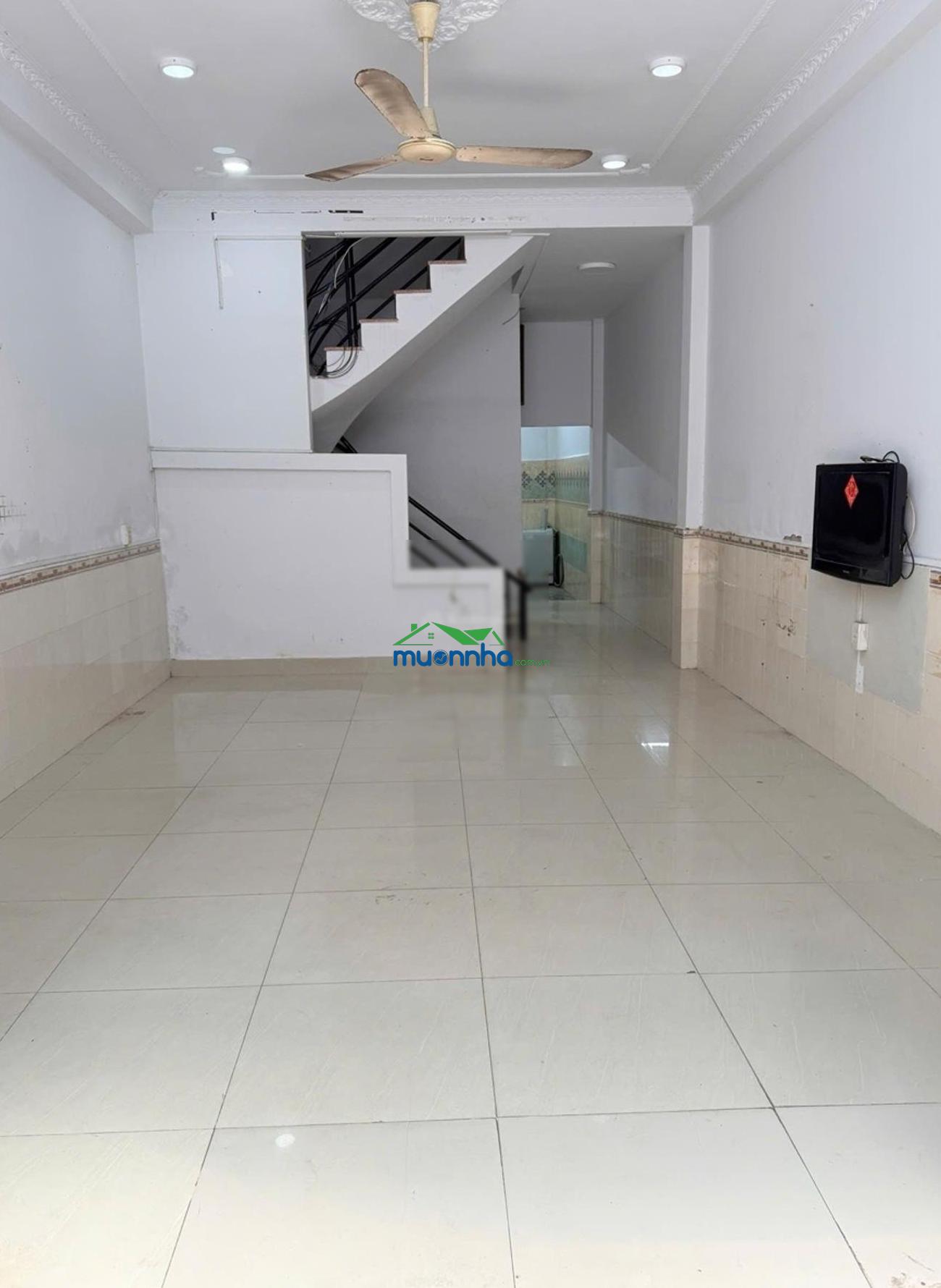 Bán nhà q.7 mt đường trải nhựa 6m xe hơi ngủ trong nhà - nhà 2 tầng kiên cố hơi cũ tiện sửa mới - 4