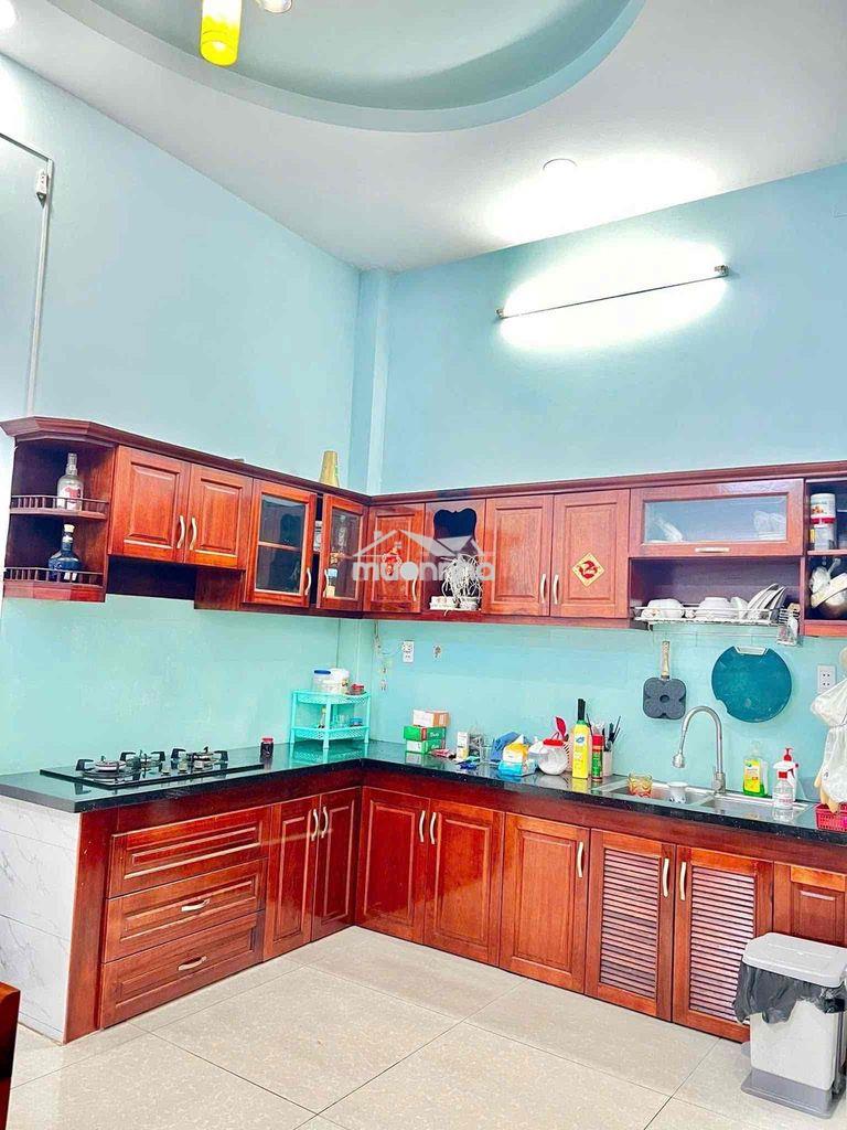 Nhà thuê, 5x12 3 lầu 4pn, có nội thất, đường chiến lược - 3