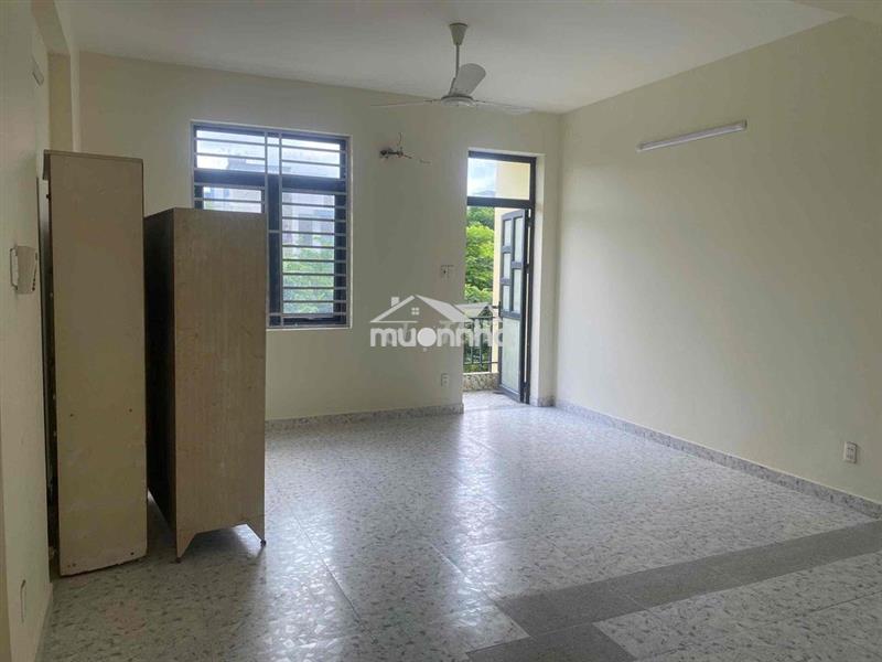 Cho thuê phòng trọ cao cấp full nt , có cửa sổ , có ban công , trệt