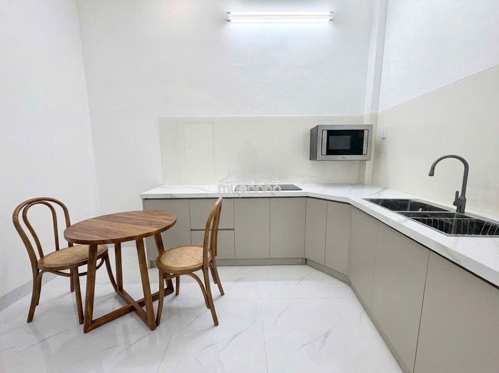 Giá tốt cho chủ mới: 2t x 48,2m2 nhà đẹp - xh đỗ cửa ra nơ trang long. - 2