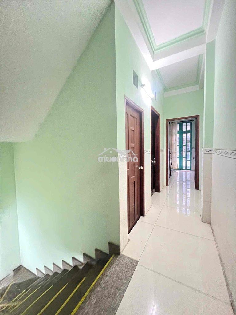 7 tỷ - 4 tầng kiên cố - [4m x 14m] hòa bình ngay đầm sen - 4