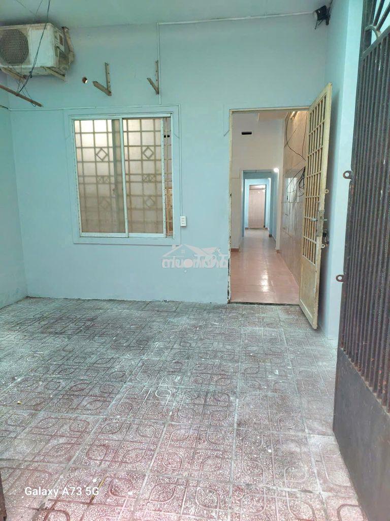 Nhà khu trần não quận 2, 80m2, 2 phòng ngủ, sân nhỏ - 2