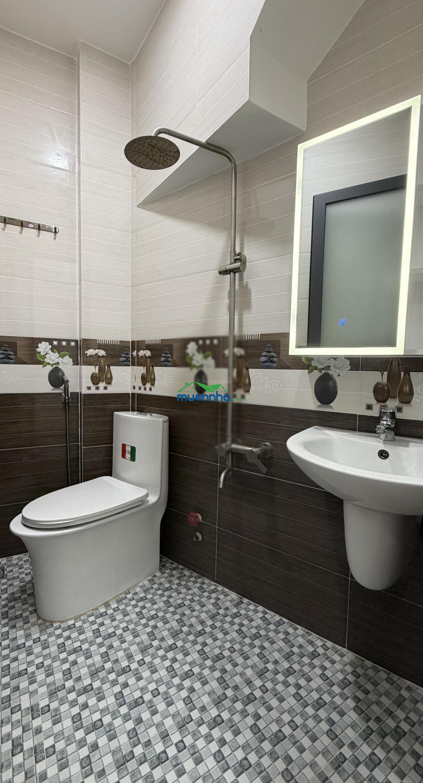 Nhà mặt phố 46 b, phan tây hồ, 7,9 tỷ, dt sàn 84,7m2, 3pn, 4wc - 4
