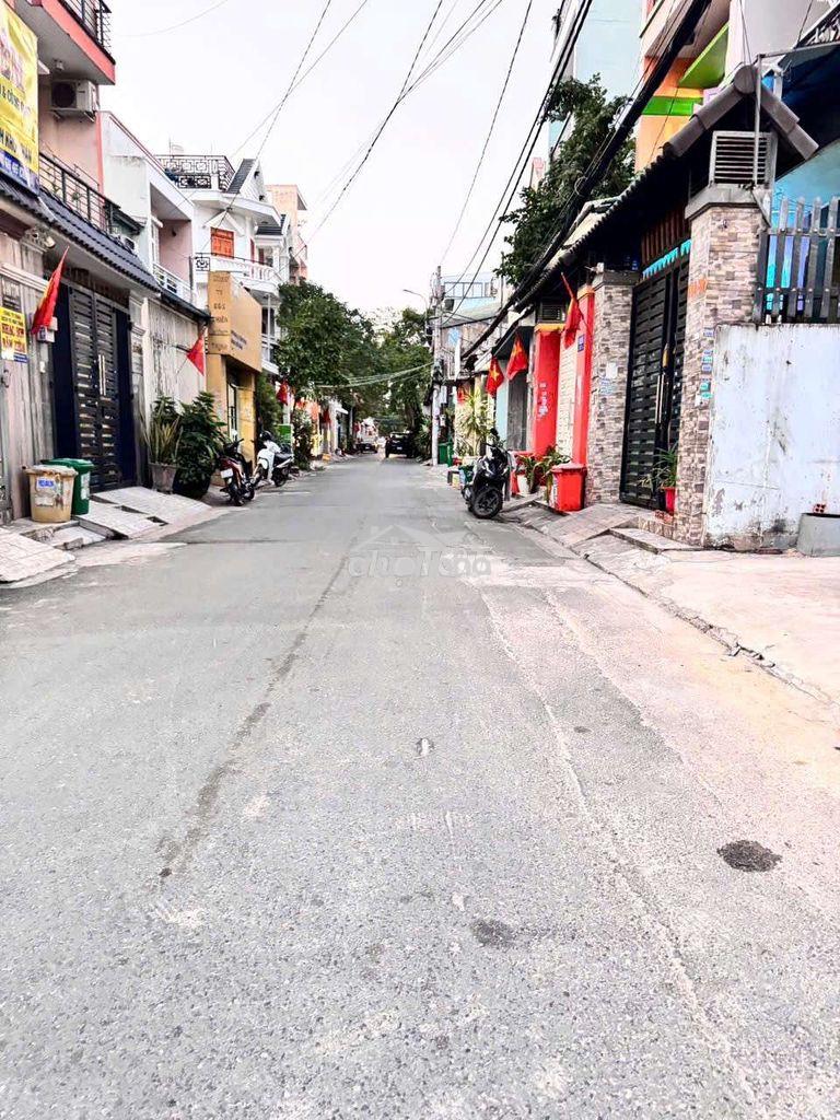 Nhà mới 100% hẻm thông 4m, khu dân trí cao, gần công viên lê thị riêng - 2