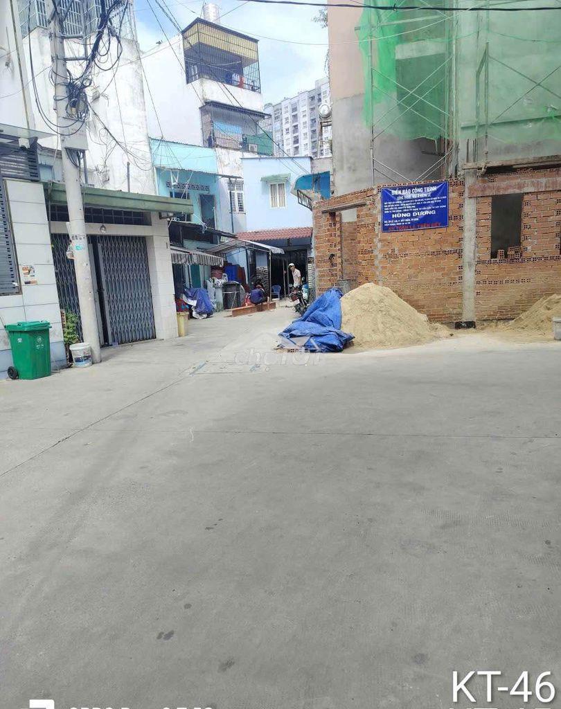 Nhà đẹp cách tân hương chỉ 500m – giá 6ty2.
- 3