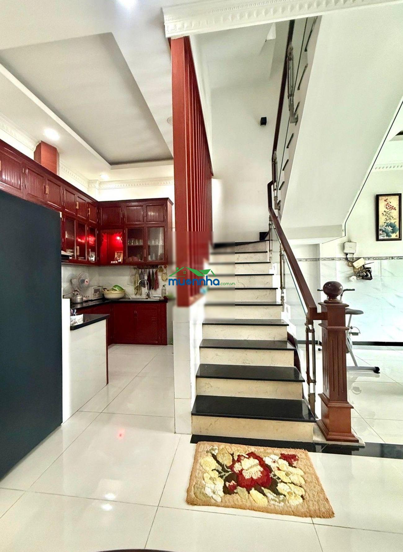 Bán nhà 3 tầng 96m2 ngang khủng 8m hương lộ 2 mã lò, bình trị đông, hẻm 8m thông, giá nhỉnh 6 tỷ