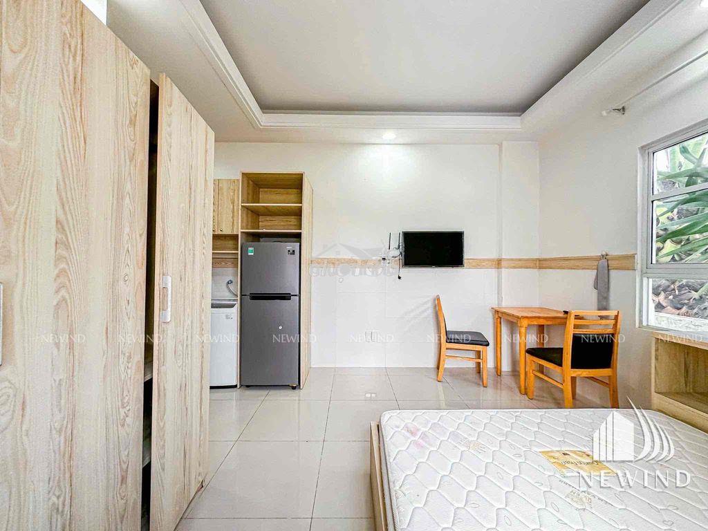 Khai trương căn studio cửa sổ ngay sát lotte quận 7 - 4