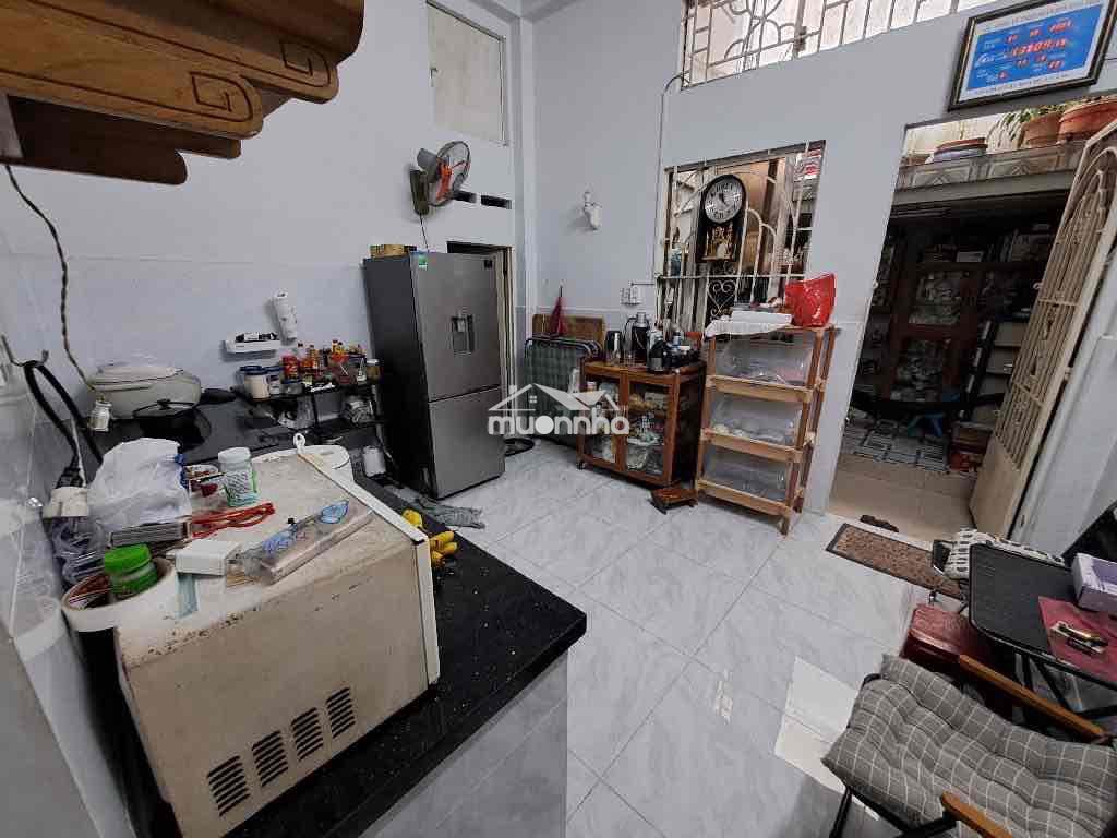 Hiếm - dt 55m2 (3.95 x 14m) - sát hxh - trước nhà 3m - 4