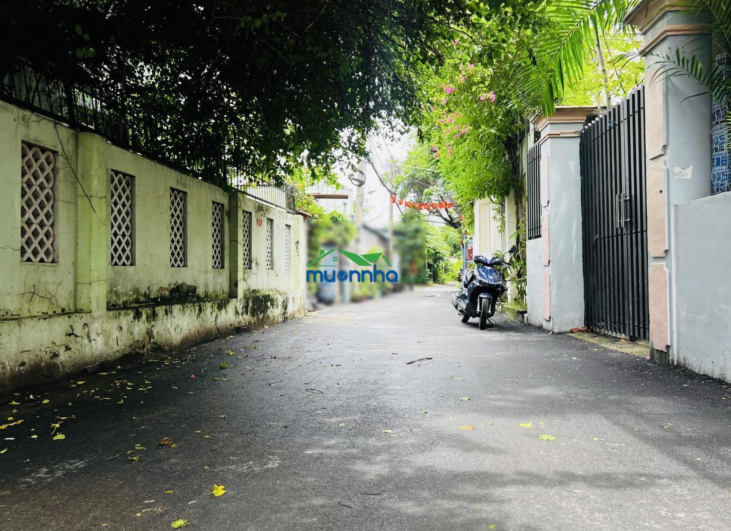 Nhà góc 2 mt - ngộp bank giảm mạnh - ngang 8.9m - gpxd cao tầng cách pvđ vài bước chân - full thổ - 2