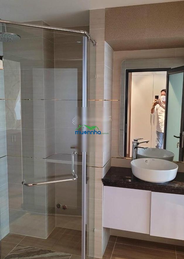 Xe hơi ngủ trong nhà bán nhà nguyễn xí, 4x15m, 2 lầu sát mặt tiền đường - 2